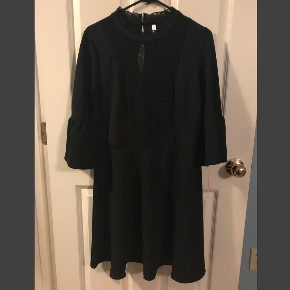 Black lace front wide sleeve dress.New with tags.